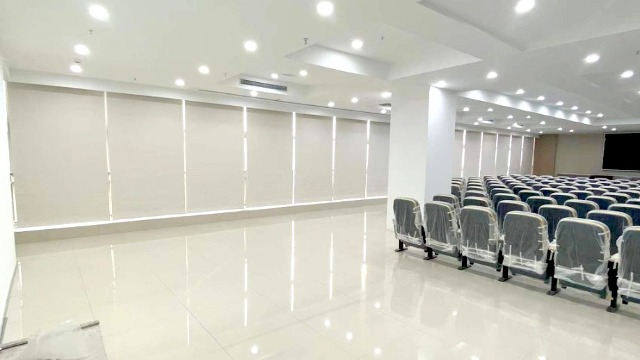 杭州办公卷帘窗帘玻璃纤维面料优势与劣质的区别